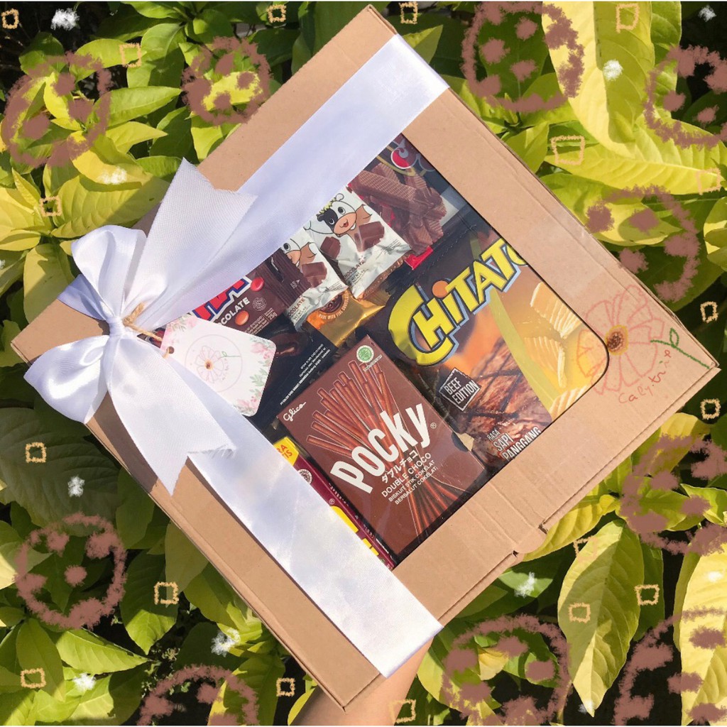 

SNACKBOX | HAMPERS SNACK | GIFTBOX | HADIAH ULANG TAHUN , ANNIVERSARY, WISUDA