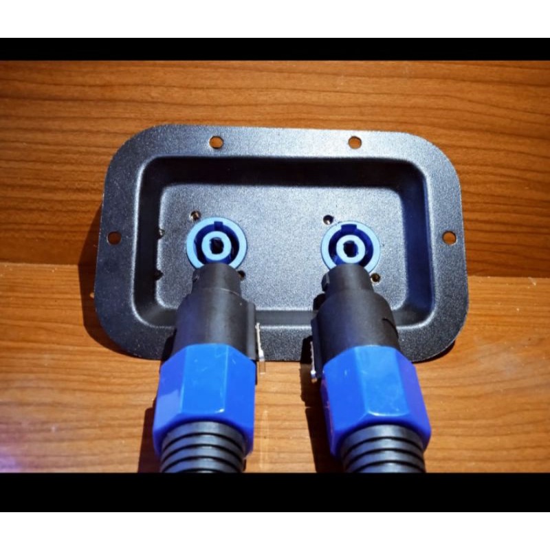 satu set plat besi spikon dan socket speakon biru