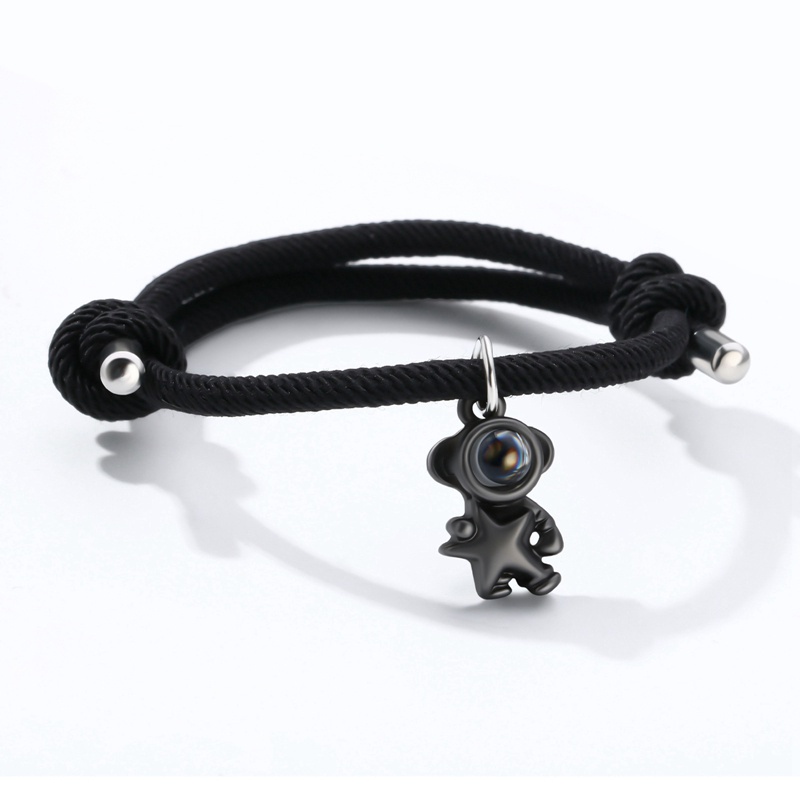 Fancyqube 2pcs Gelang Tali Karet Aksen Batu Magnet Bentuk Astronot Untuk Pasangan