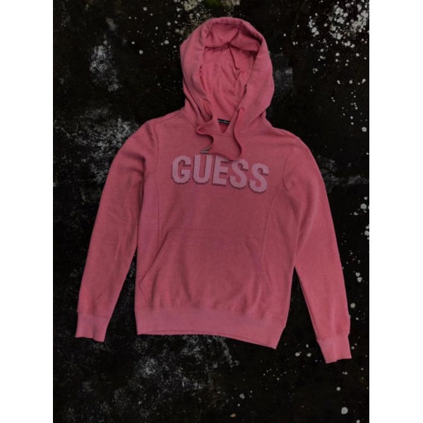 hodie Guess