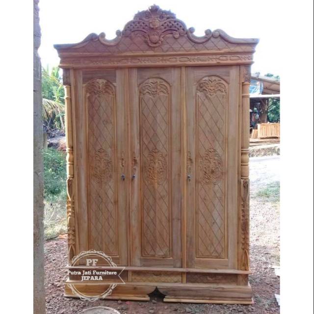 Lemari Pakaian Pintu 3 Dari Kayu Jati Harga Promo, Lemari Baju Pakaian Ukir Jati Jepara