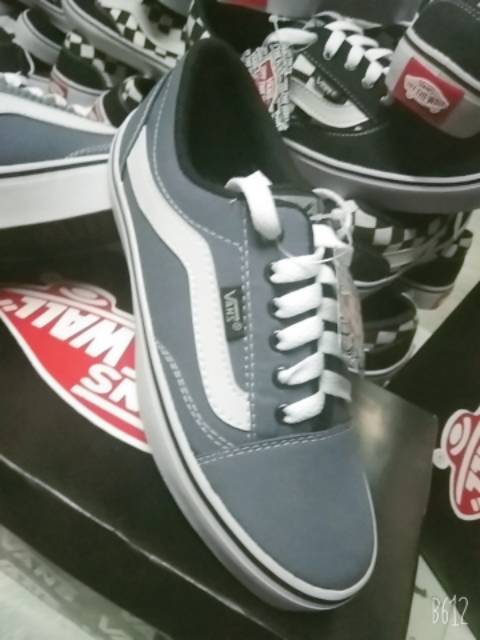 Vans model pendek tali