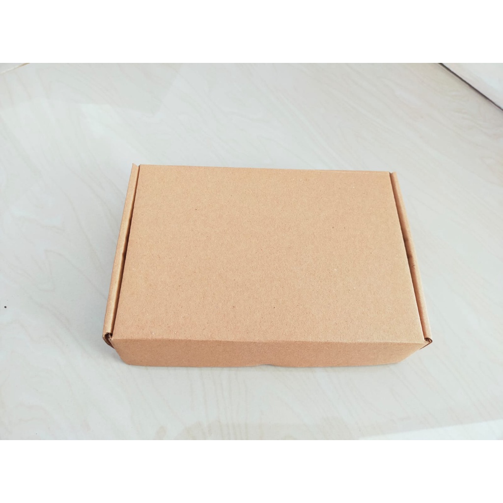 

NEW TERMURAH DIECUTE (ISI 10 PCS) kardus hampers diecute uk.19x13x4,5 cm