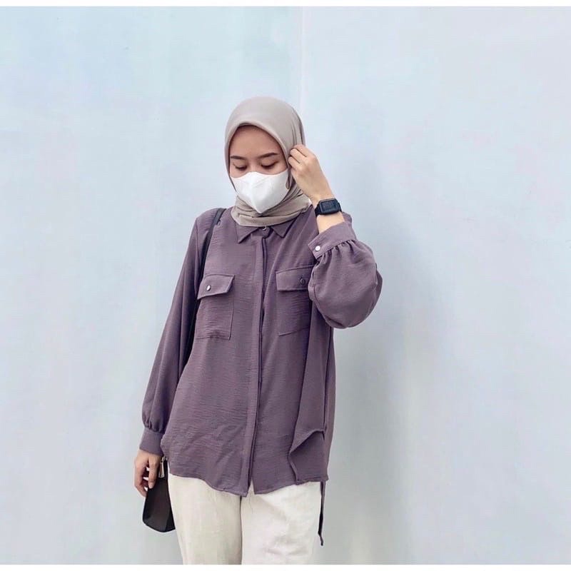 Kemeja Polos Oversize Wanita Crinkle Akrflow Karina Blouse Lengan Panjang Full Kancing Hidup Saku Dua