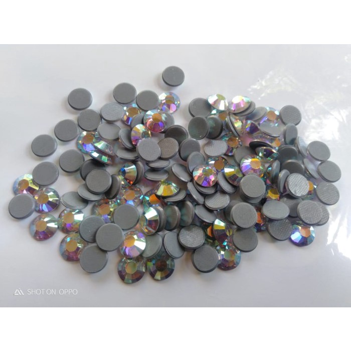 Manik Manik Crystal Tempel / Setrika 2028/SS 40m (isi 10pc)