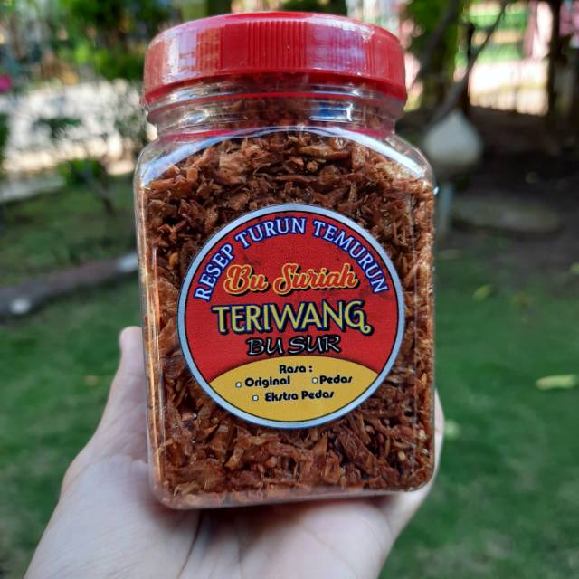 

TERIWANG TERI BAWANG KHAS CIREBON 120GRAM