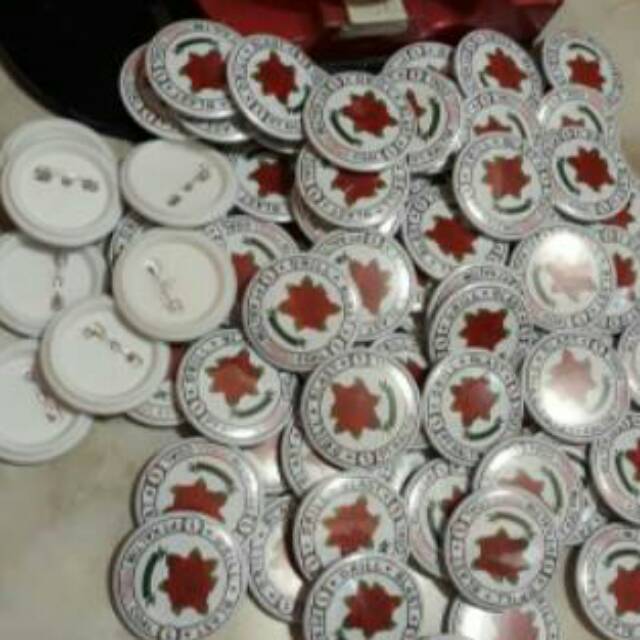 

Pin Art Atom Ukuran 5.8 cm