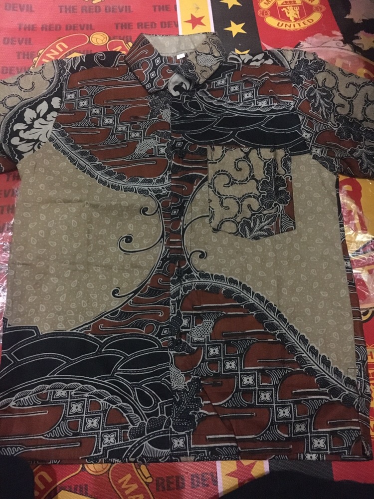 Kemeja Batik Anak Cowok Usia 3-12 Tahun Lengan Pendek