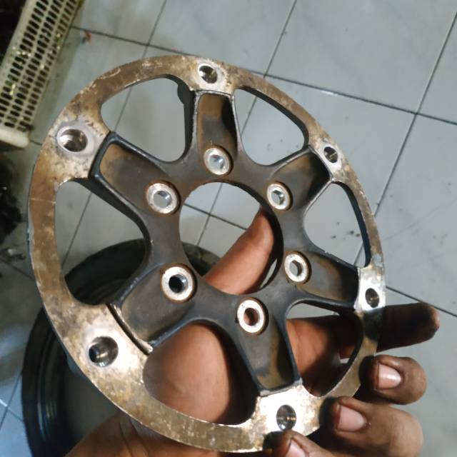 Adaptor plendes piringan Tiger Revo