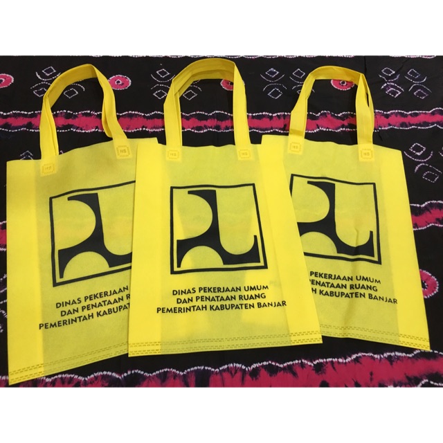 

Tas kain sablon goodiebag minimal 100 pcs