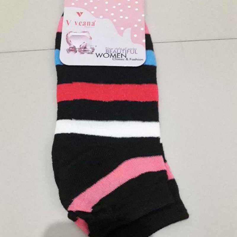 kaos kaki wanita motif garis