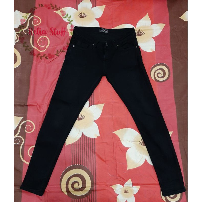 CELANA JEANS CEWEK MERK JME - PRELOVED