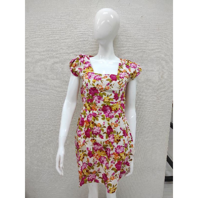preloved dress. bunga-bunga