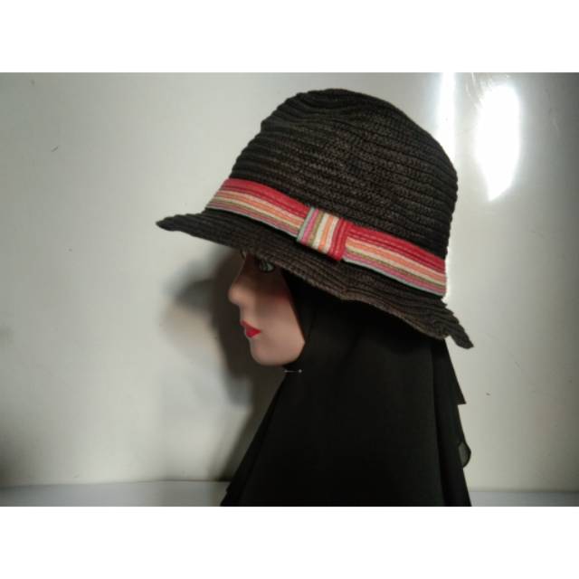 Topi fedora cewe preloved