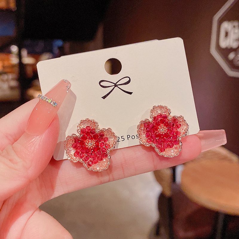 Anting Stud Silver Needle S925 Bentuk Bunga Camellia Warna Merah Untuk Wanita
