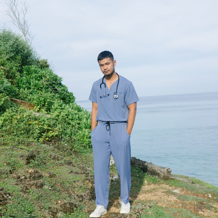 Baju Jaga V NECK SS - AIRY BLUE Scrubs Theatre Blues Empirical Lengan Pendek Celana Slim Fit