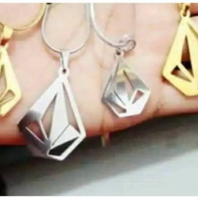 Kalung volcom