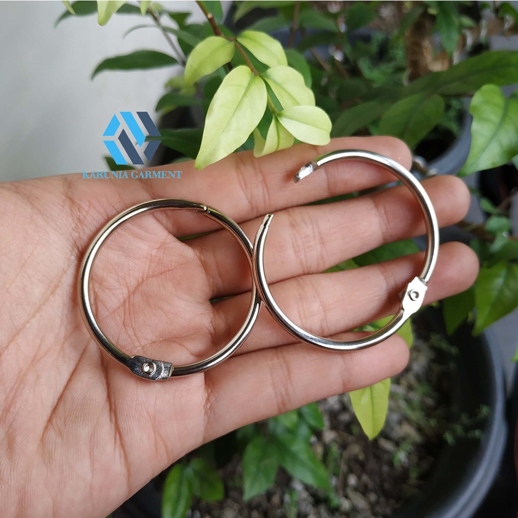 

Ring O / ring binder buka tutup bulat ukuran 4.0 cm warna nikel / silver ring scrapbook per 12 pcs COD