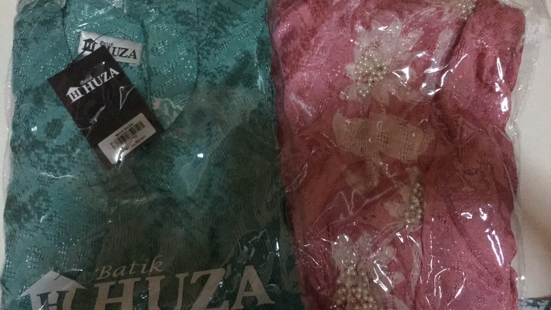 Batik Huza Blouse Melani