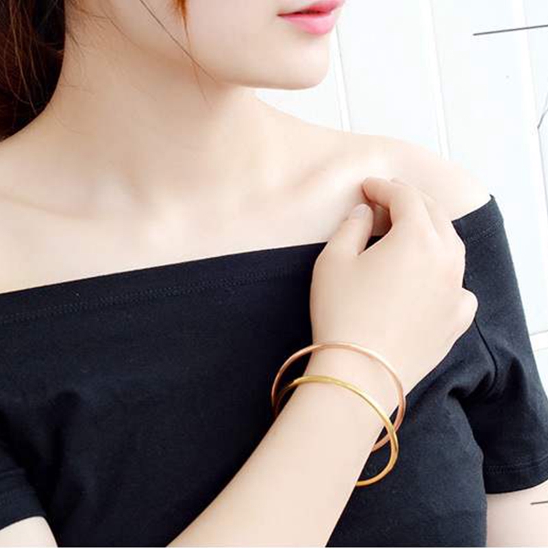 Gelang Titanium Steel Warna Rose Gold 18K Gaya Korea untuk Pasangan-1