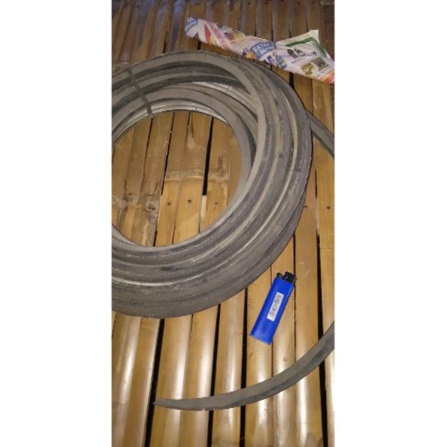 Tali karet ban mobil