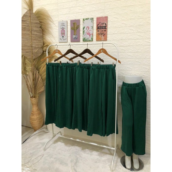 Celana Kulot Warna Hijau botol