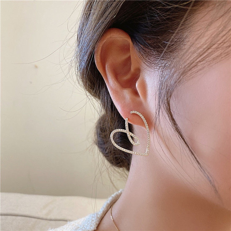 2021 Metal Love Earrings Trendy Korean Temperament Earring Female Niche Design Sweet Heart Jewelry