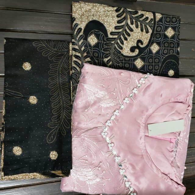 Batik Couple Kebaya Set Salsabila Series Tunangan Lamaran Wisuda Kondangan Kekinian 2021