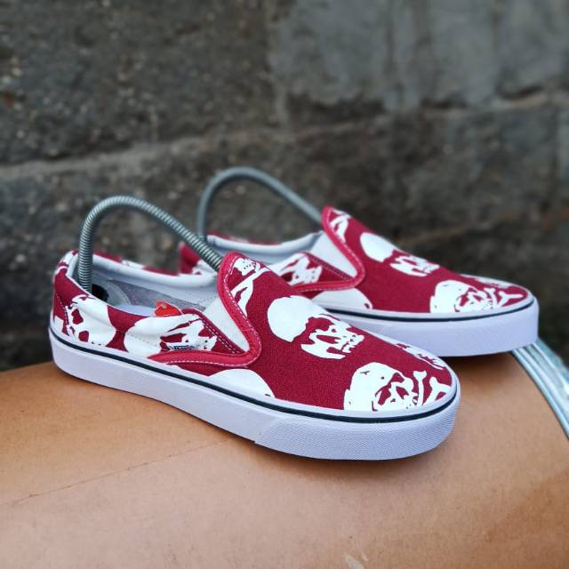 GARANSI HARGA TERMURA Sepatu Vans Authentic Slip On Merah Motif Original