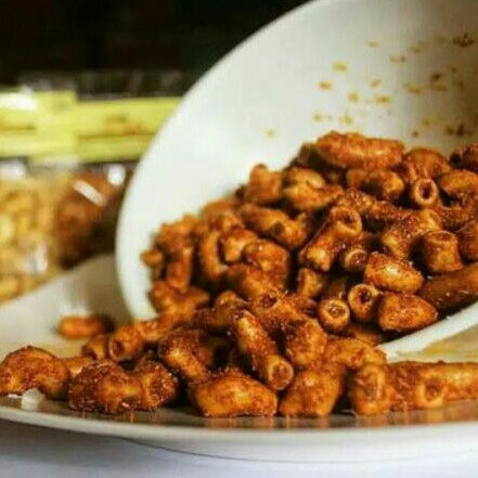 

Makaroni bantet khas jakarta / makaroni ngehe /macaroni gurih / makaroni baper