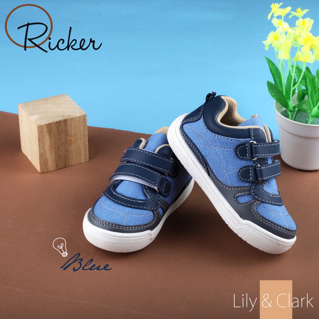  Sepatu  anak sneakers  terbaru bagus  ringan dan 