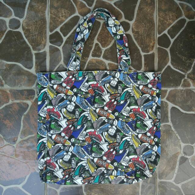 Totebag Converse Shoes