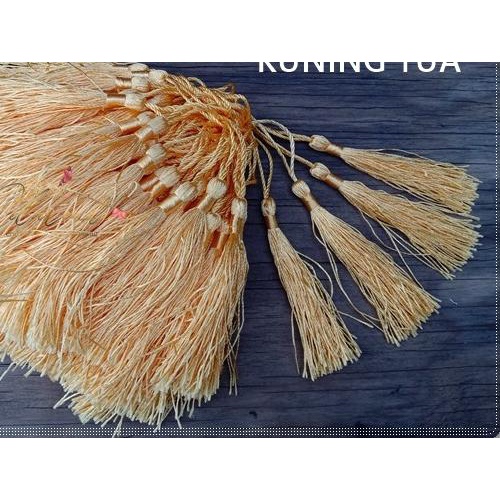

➬ GTASL-01 : Tasel / Rumbai Sedang seri Lebaran (per ikat +- 100 buah) - kuning tua ⅎ