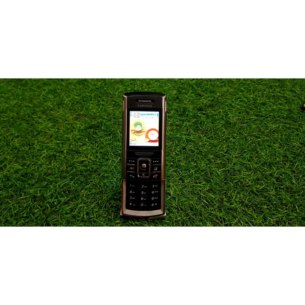 HP Jadul Samsung SGH D720 Slide Black Mulus GSM Langka Normal not E250 or C170