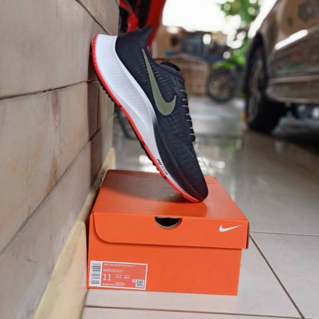 SEPATU LARI NIKE AIR ZOOM PEGASUS 37 MENS BLACK OLIVE ORIGINAL BNIB