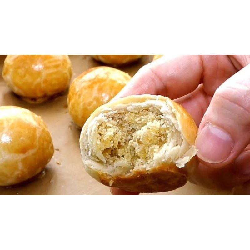 

Pia kacang hijau (TausaPia) 1 box isi 20 pcs & 32 pcs