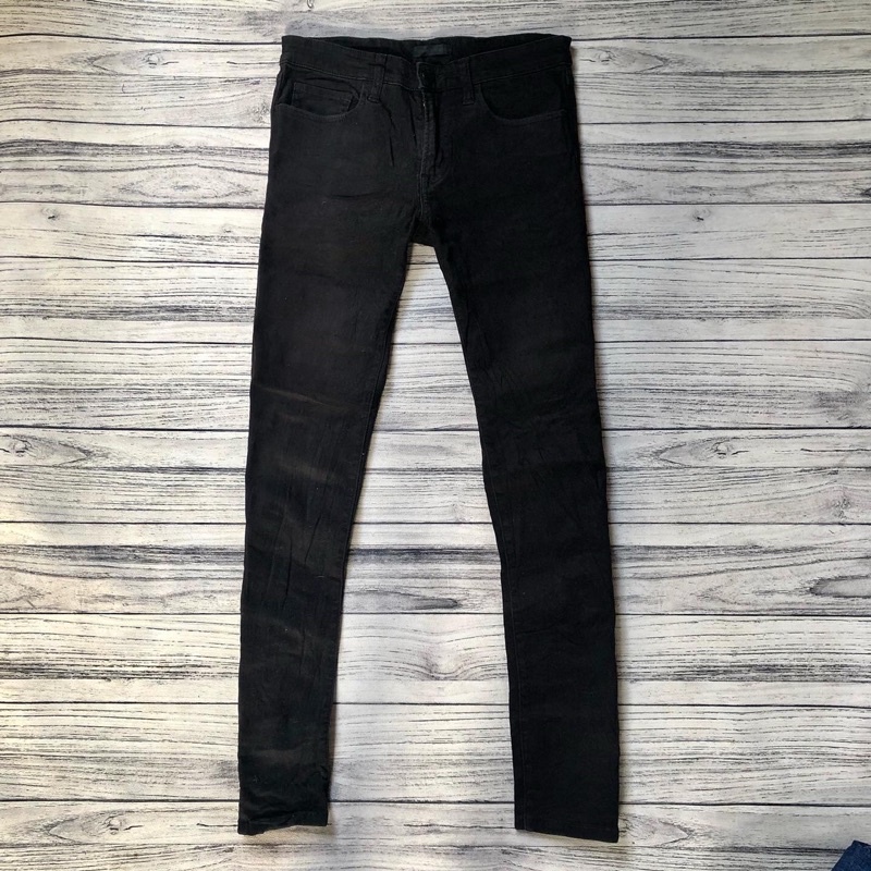celana uniqlo size 29 skinny-pria/cowok-second original