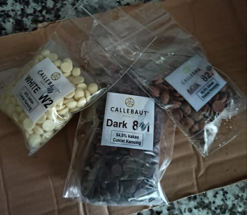 Callebaut Milk 823 + Ice Gel [100 Gr] Khusus Gosend & Jne Yes