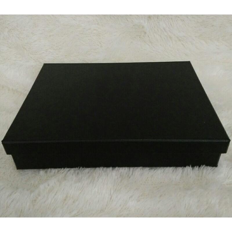 

Kotak kado tebal premium hard box ukuran 26,5 x 19,5 x 5