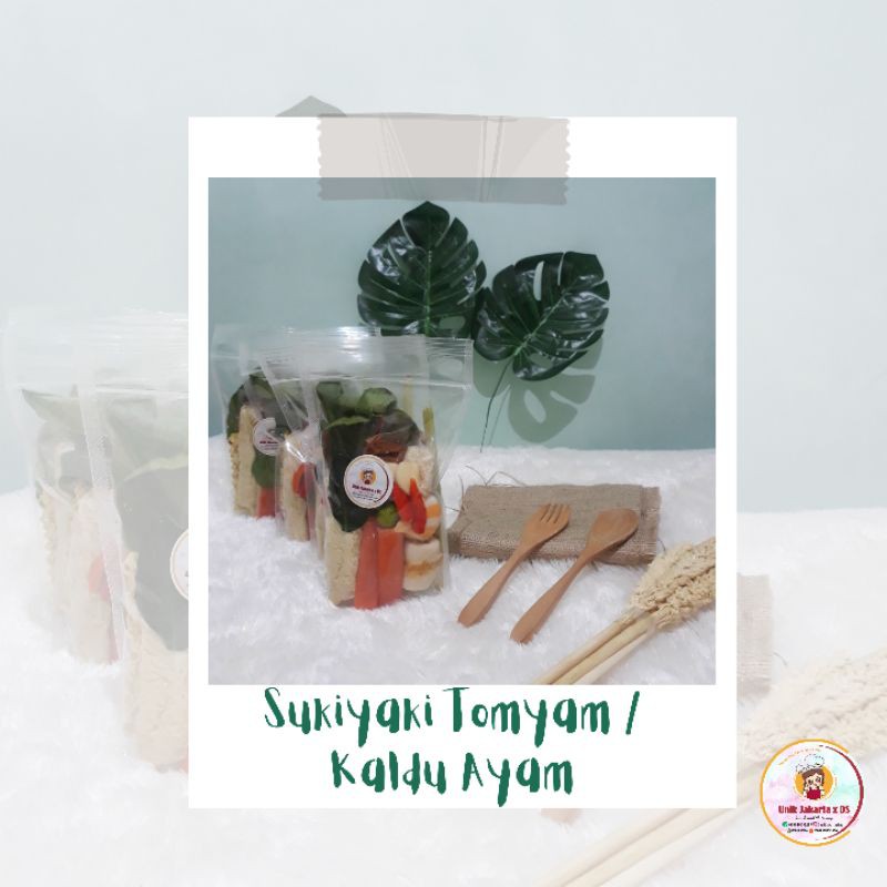 

Sukiyaki Tomyam atau Sukiyaki Kaldu Ayam Steamboat Frozen Food