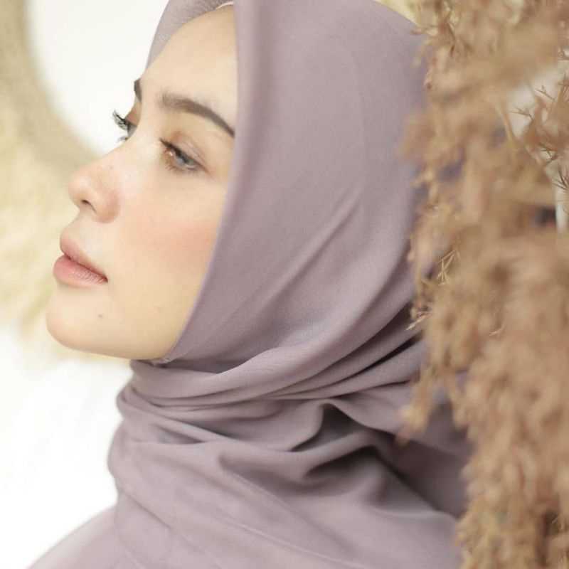 Jilbab Kerudung Hijab Tudung Segiempat Paris Premium Pinggiran Kelim Ukuran 115x115 cm