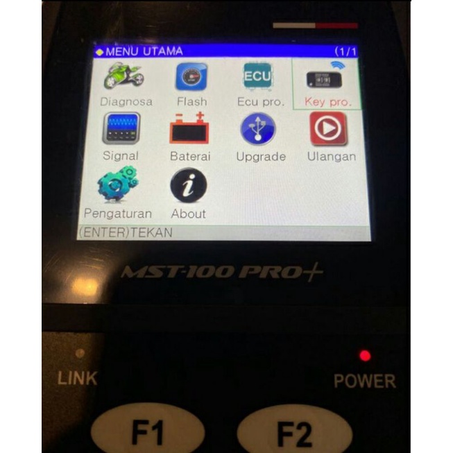 scaner motor injeksi universal mst 100 pro+