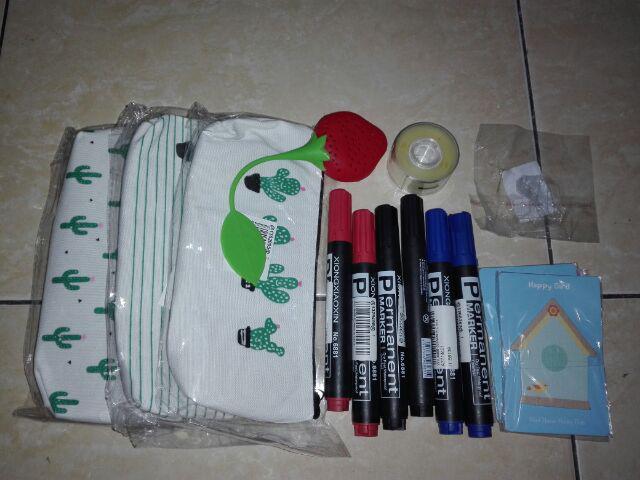 Peralatan Dapur: Saringan/diffuser Daun Teh Bentuk Stroberi