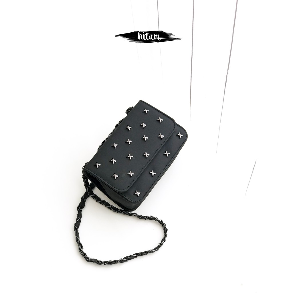 Slingbag Stud Silang - Tas Selempang Wanita