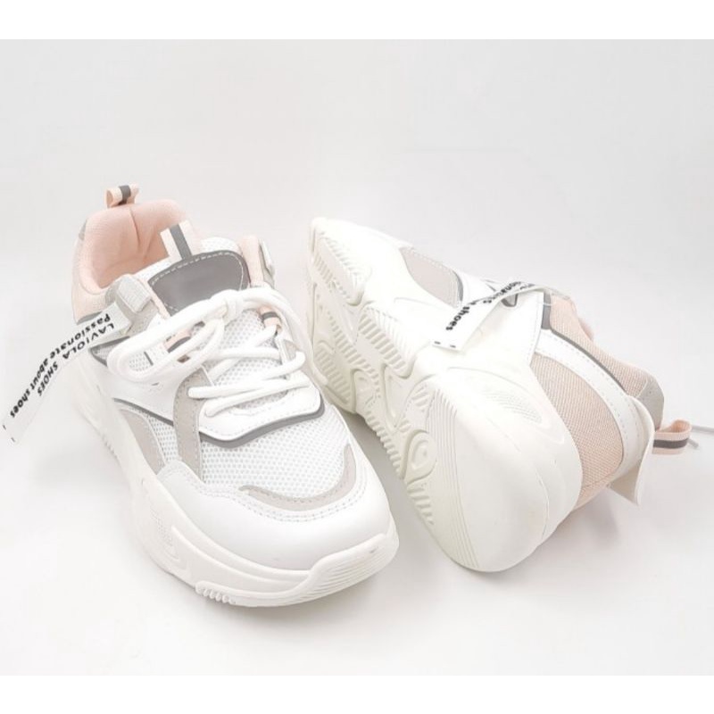 sepatu wanita sneakers merk laviola size 36 (pth)
