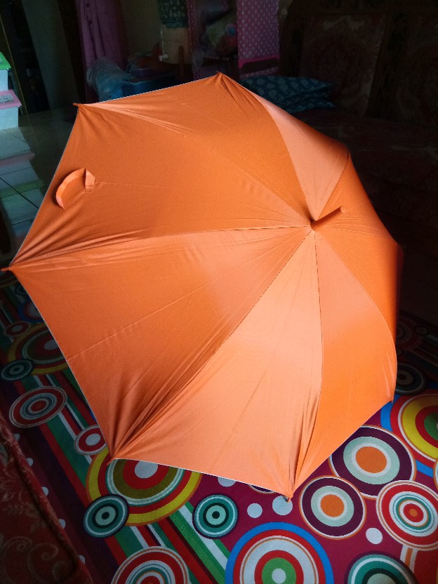 [polos] Payung Standar Gagang J Sarung Kain Lapis Silver - Orange