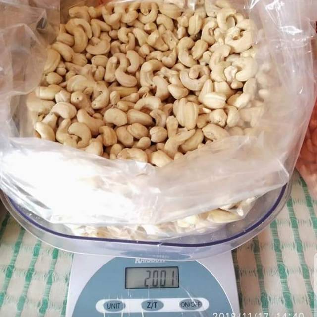 

KACANG METE / MEDE ZEA ASLI WONOGIRI (1KG)