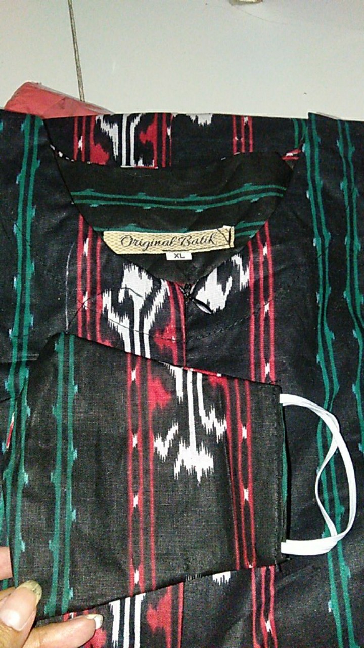 Blus Kerah Salur Batik Kampus