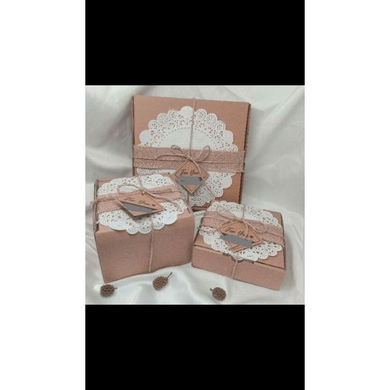 

gift box hampers
