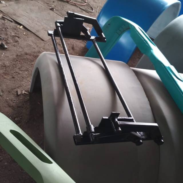 Pangkon hidrolis bemper